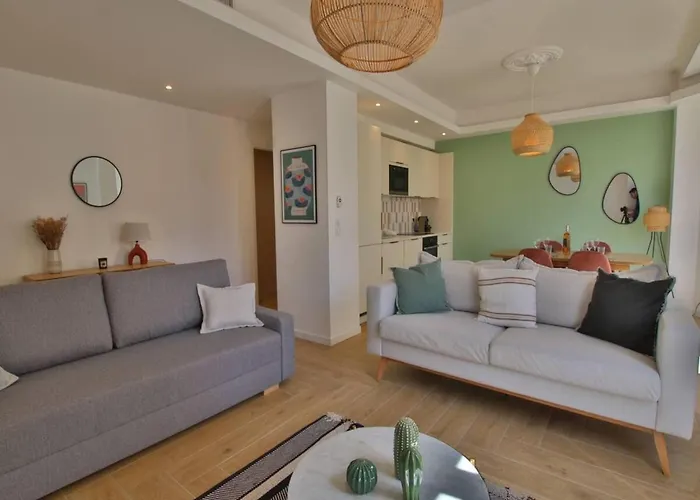 In Near Sandy Beaches Lejlighed