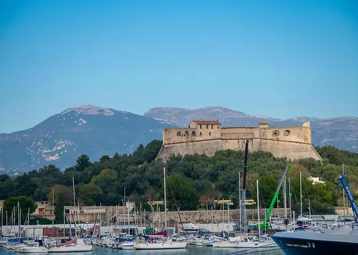 Appartamento In Near Sandy Beaches Antibes